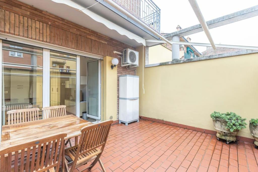 Tiarini 14 Apartment โบโลญญา ภายนอก รูปภาพ